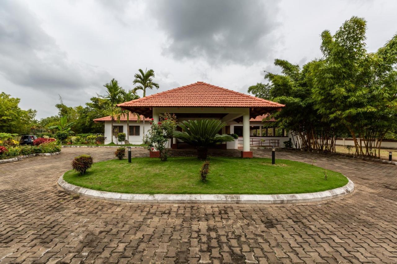 Kstdc Hotel Mayura Yagachi, Belur Belur  Esterno foto
