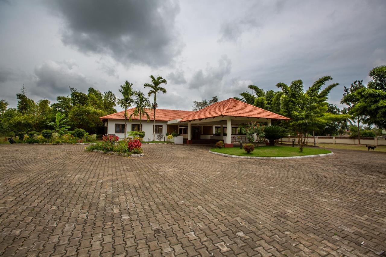 Kstdc Hotel Mayura Yagachi, Belur Belur  Esterno foto